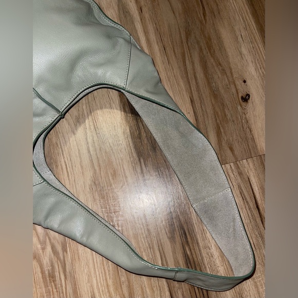 NWOT 𝑳𝒖𝒄𝒌𝒚 𝑩𝒓𝒂𝒏𝒅 𝑔𝑒𝑛𝑢𝑖𝑛𝑒 𝑙𝑒𝑎𝑡ℎ𝑒𝑟 𝐻𝑜𝑏𝑜 𝑏𝑎𝑔 - Picture 5 of 16